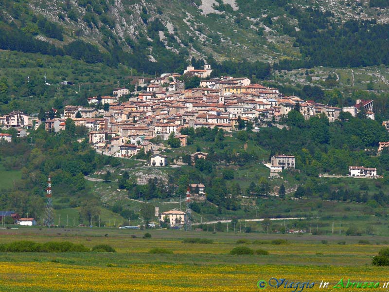 05-P1040102+.jpg - 05-P1040102+.jpg - Panorama del borgo.